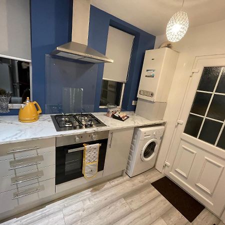 Hla Holytown Apartment Mossend Exterior foto