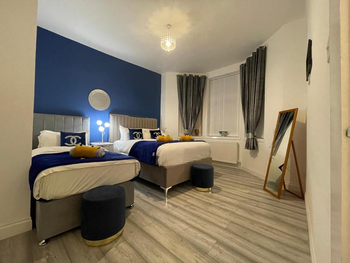 Hla Holytown Apartment Mossend Exterior foto