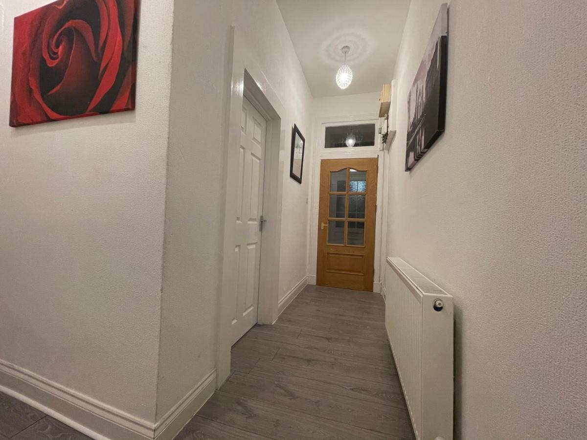 Hla Holytown Apartment Mossend Exterior foto