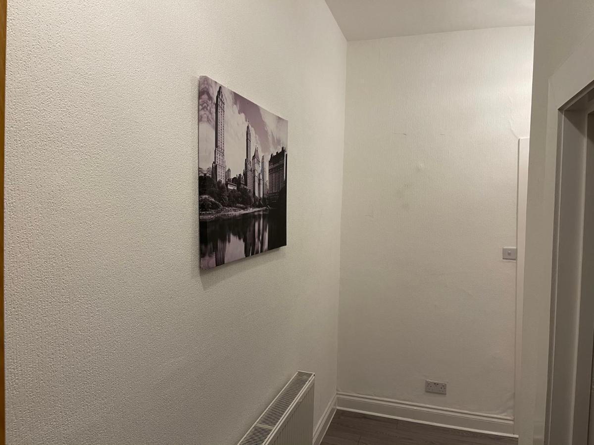 Hla Holytown Apartment Mossend Exterior foto