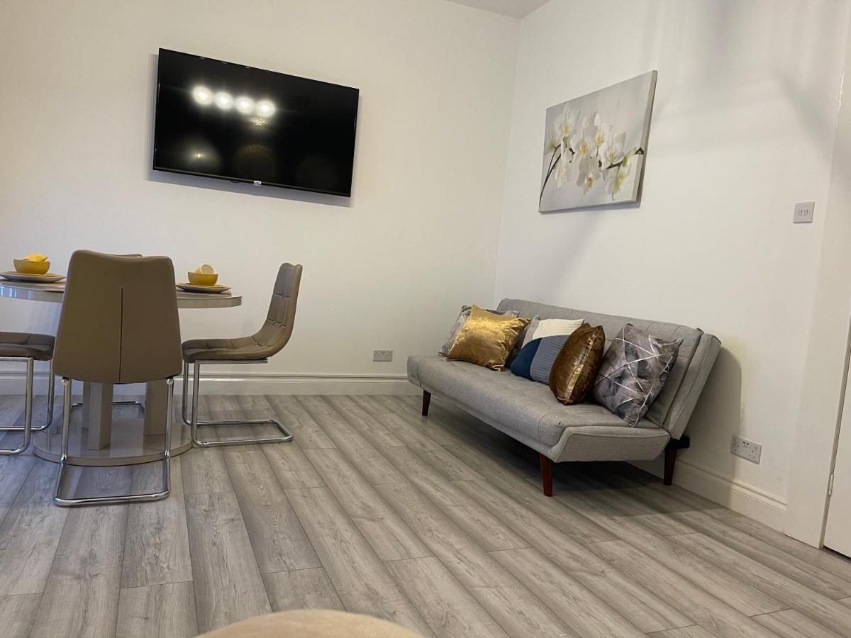 Hla Holytown Apartment Mossend Exterior foto